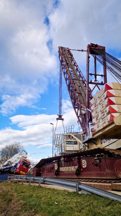 Levage d'une chaudière de 135 tonnes